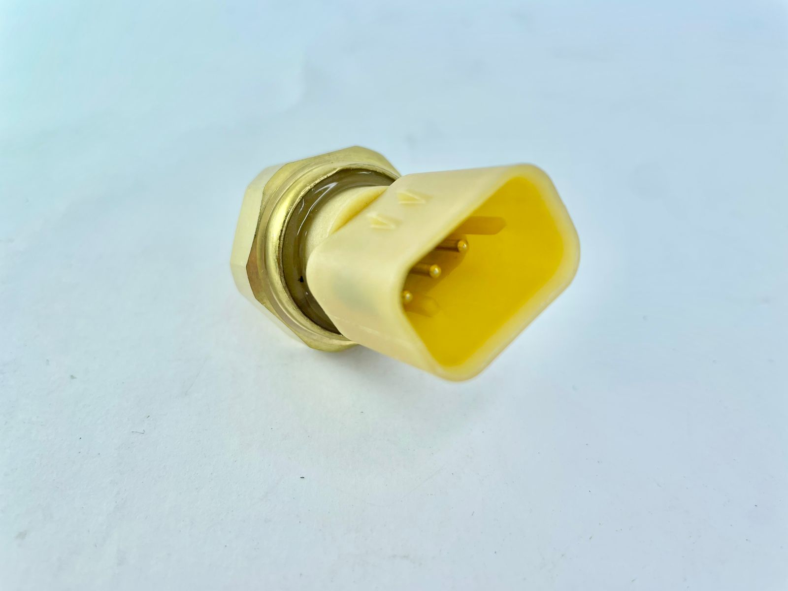 Z4584 - SENSOR DE PRESSÃO JOHN DEERE: RE537639